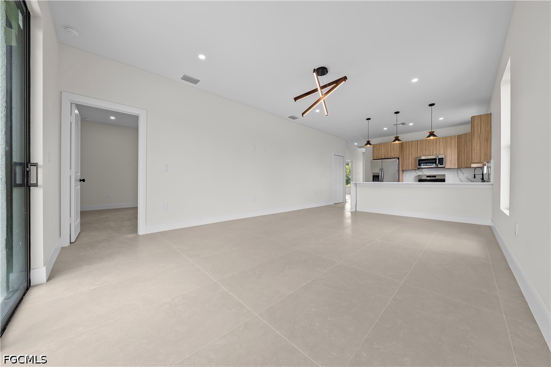 3 Bed SingleFamilyResidence for Sale in Lehigh Acres, FL — photo 3
