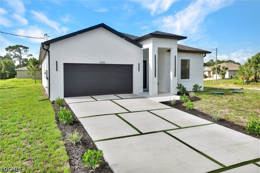 3 Bed SingleFamilyResidence for Sale in Labelle, FL — photo 3