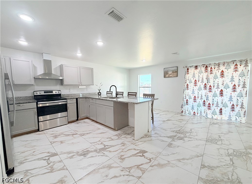3 Bed SingleFamilyResidence for Sale in Cape Coral, FL — photo 3
