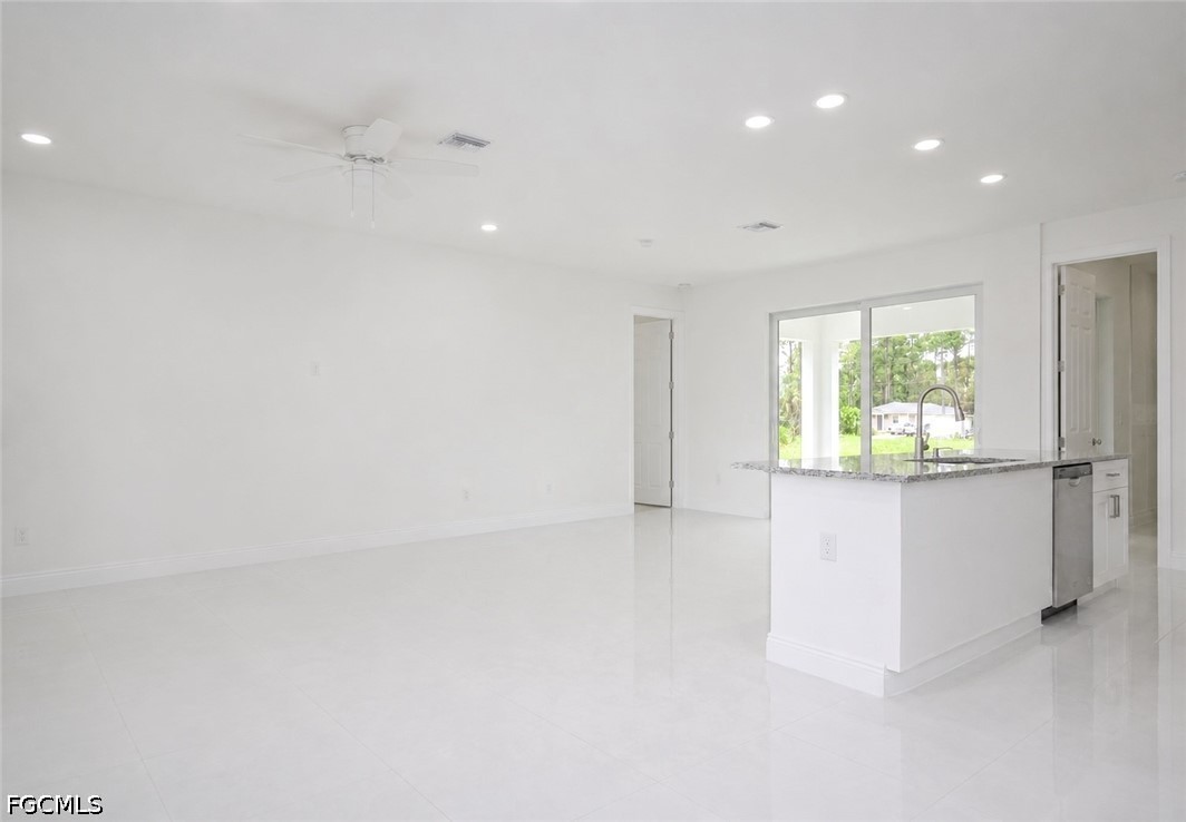 3 Bed SingleFamilyResidence for Sale in Lehigh Acres, FL — photo 3