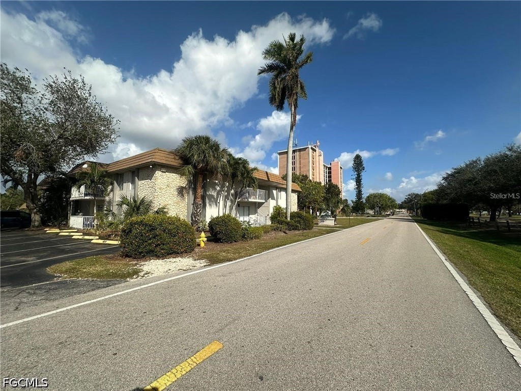 2 Bed Condominium for Sale in Green Tee Village, FL, $1,099 — photo 3