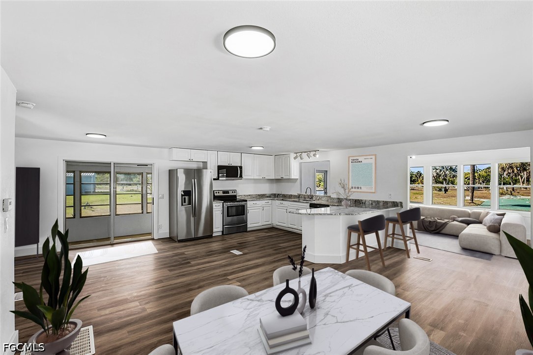 2 Bed ManufacturedHome for Sale in Fort Myers, FL, $160,000 — photo 3