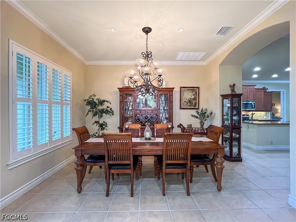 3 Bed SingleFamilyResidence for Sale in Shady Bend, photo 3