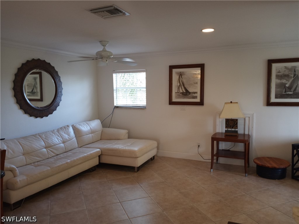 1 Bed Condominium for Sale in Bay Park, FL, $2,000 — photo 3