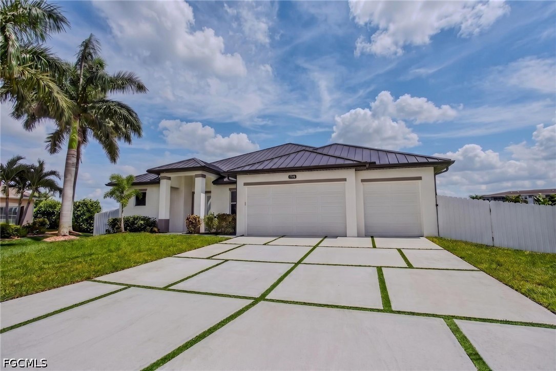 4 Bed Waterfront Home for Sale in Cape Coral, photo 3