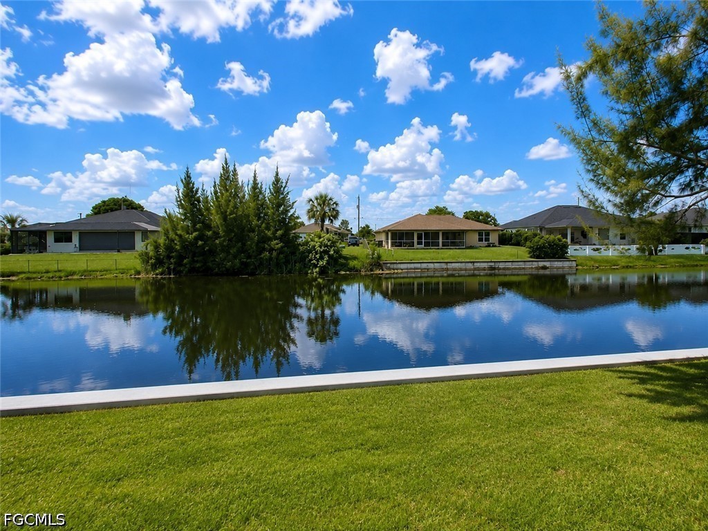 3 Bed Waterfront Home for Sale in Cape Coral, FL, $2,450 — photo 3