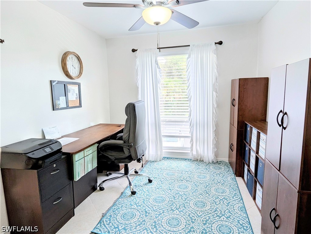 2 Bed Condominium for Sale in Naples, FL, $310,000 — photo 3