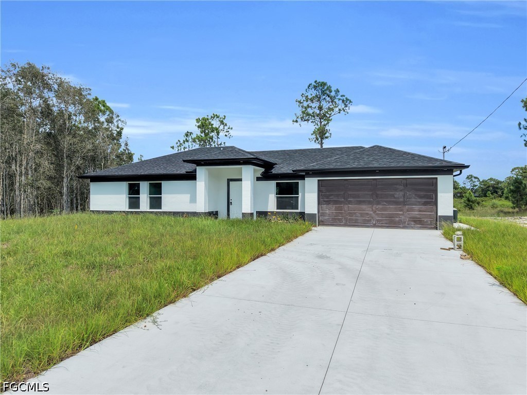 3 Bed SingleFamilyResidence for Sale in Lehigh Acres, FL — photo 3