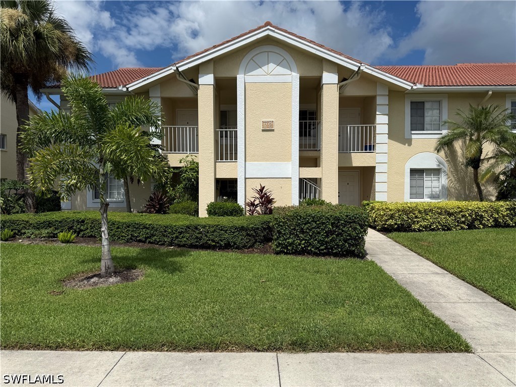 2 Bed Condominium for Sale in Naples, FL, $359,000 — photo 3