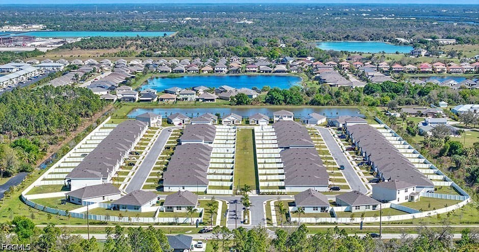 4 Bed SingleFamilyResidence for Sale in Not Applicable, FL — photo 3