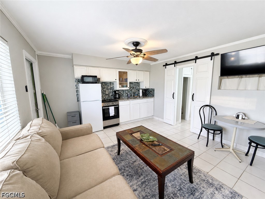 2 Bed Waterfront Home for Sale in Matlacha, FL, $475,000 — photo 3