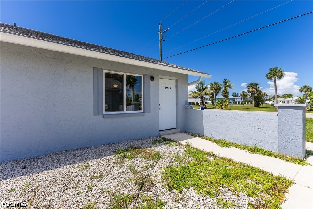 2 Bed Attached for Sale in Pinewood Villas, FL, $160,000 — photo 3
