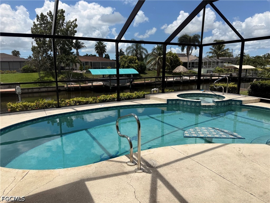 3 Bed Pool Home for Sale in Cape Coral, photo 3