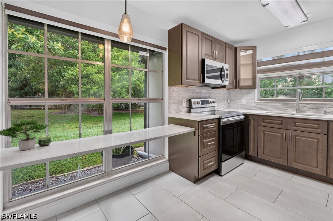 3 Bed Attached for Sale in Beacon Square, FL, $159,000 — photo 3