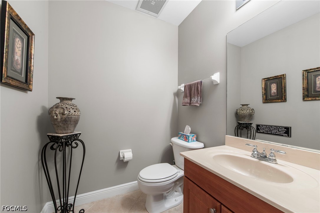 1 Bed Waterfront Home for Sale in St. Tropez, FL, $250,000 — photo 3