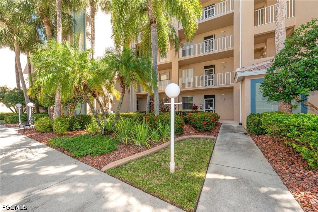 2 Bed Waterfront Home for Sale in Terrace Ii, FL, $200,000 — photo 3