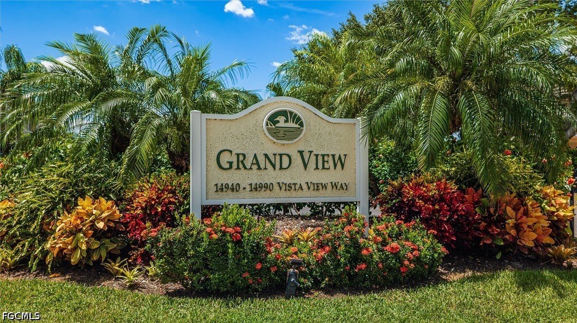 2 Bed Waterfront Home for Sale in Grandview, photo 3