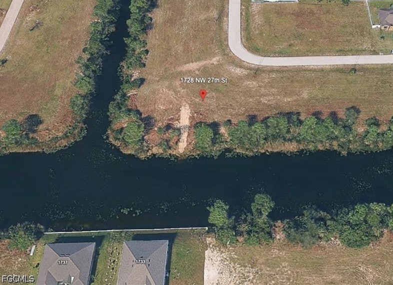 Waterfront Home for Sale in Cape Coral, FL, $69,000 — photo 3
