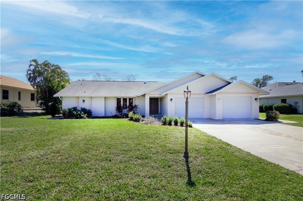3 Bed Pool Home for Sale in The Forest, FL, $2,800 — photo 3