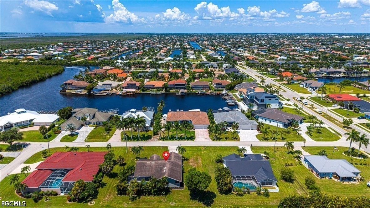 3 Bed Pool Home for Sale in Cape Coral, photo 3