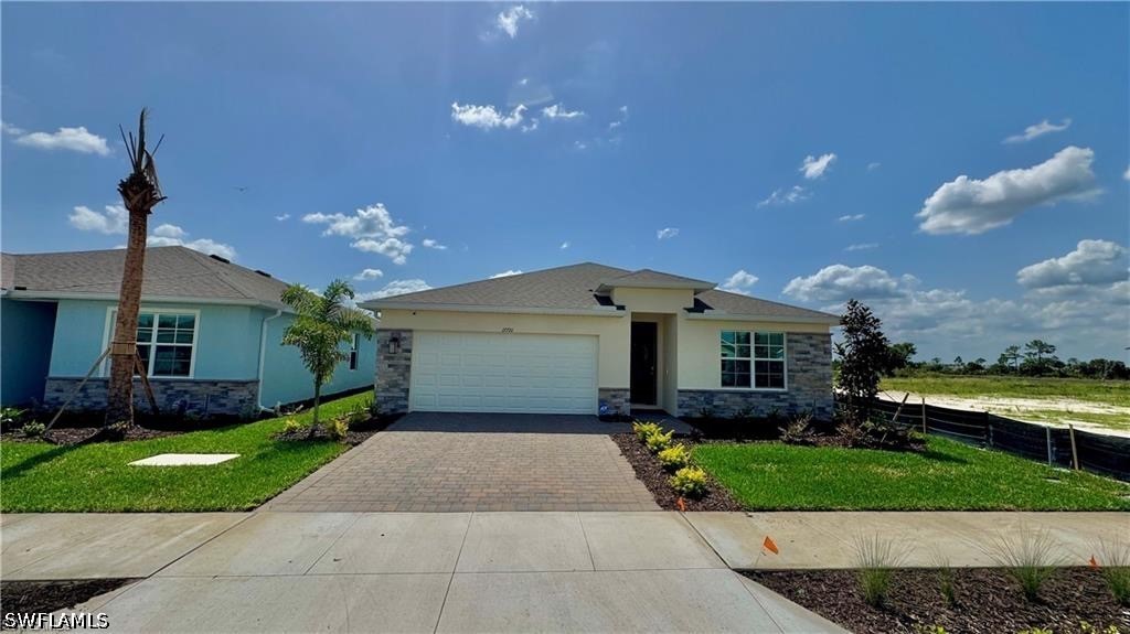 4 Bed SingleFamilyResidence for Sale in Palmetto Landing, FL — photo 3