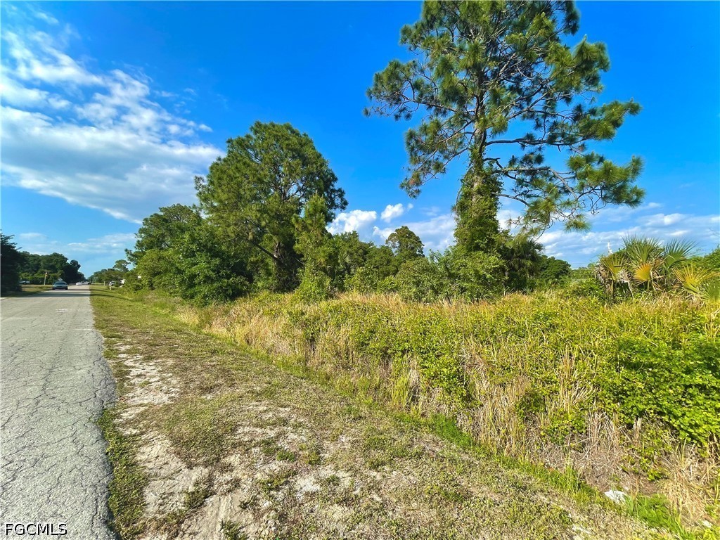 Residential for Sale in Country Club Estates, FL, $25,000 — photo 3