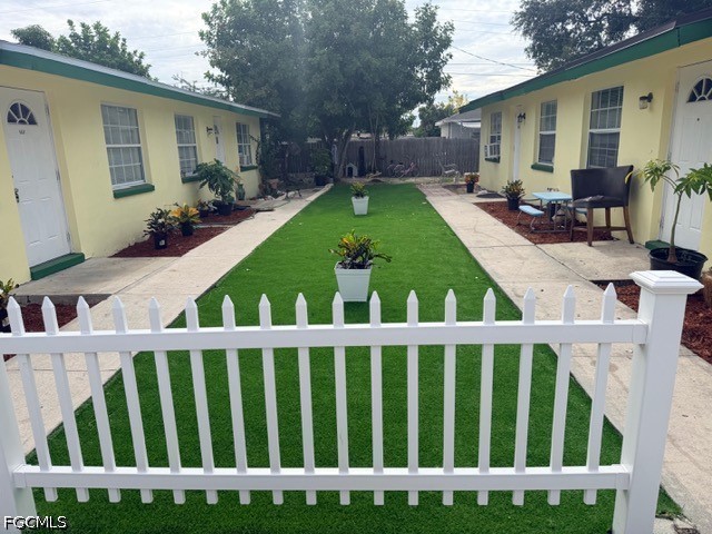 4 Bed Duplex for Sale in Pine Manor, photo 3