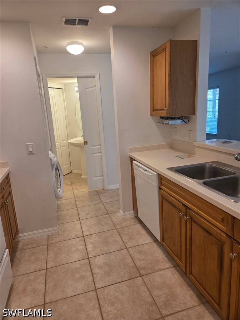 3 Bed Condominium for Sale in Fort Myers, FL, $1,996 — photo 3