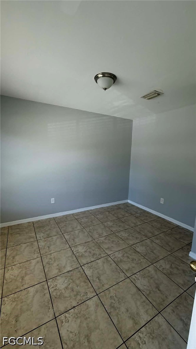 2 Bed Duplex for Sale in Lehigh Estates, FL, $1,300 — photo 3