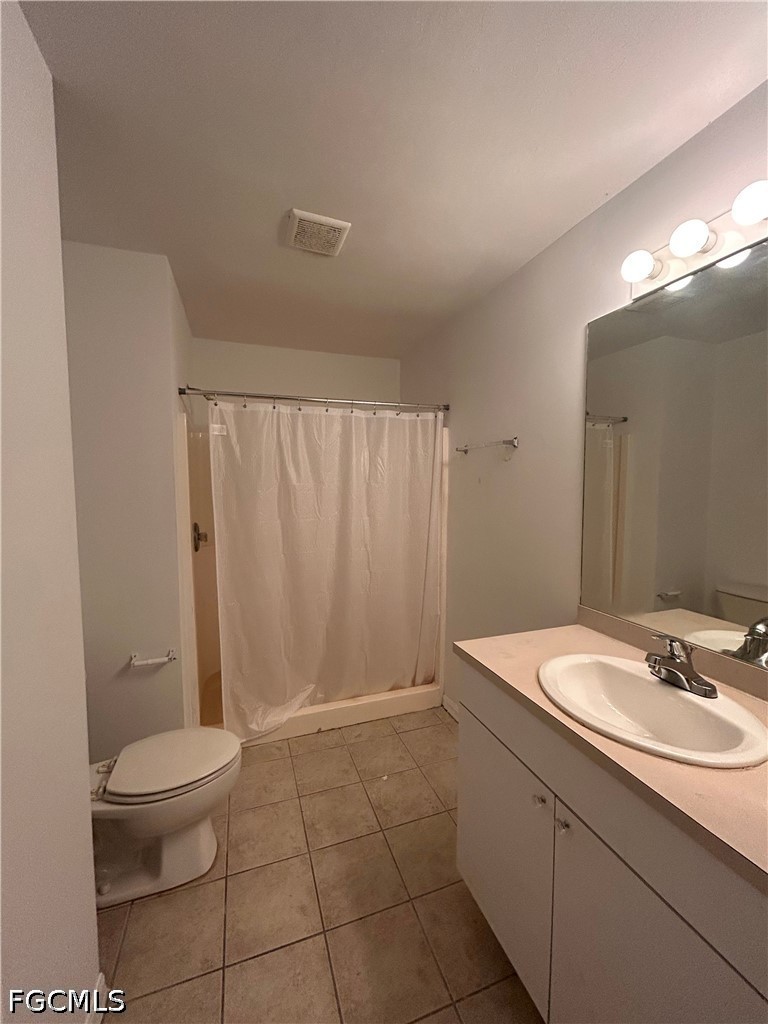 2 Bed Condominium for Sale in Cape Coral, FL, $1,200 — photo 3