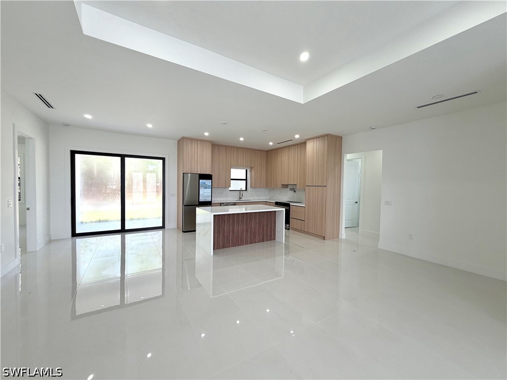 4 Bed SingleFamilyResidence for Sale in Naples, FL, $629,900 — photo 3