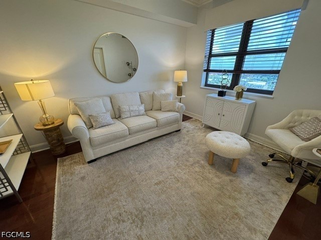 4 Bed Waterfront Home for Sale in Riva Del Lago, photo 3