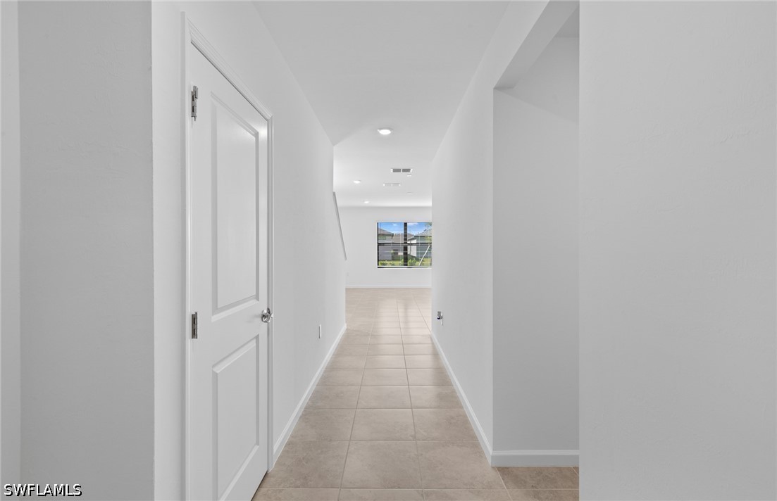 4 Bed SingleFamilyResidence for Sale in Caloosa Cove, FL — photo 3