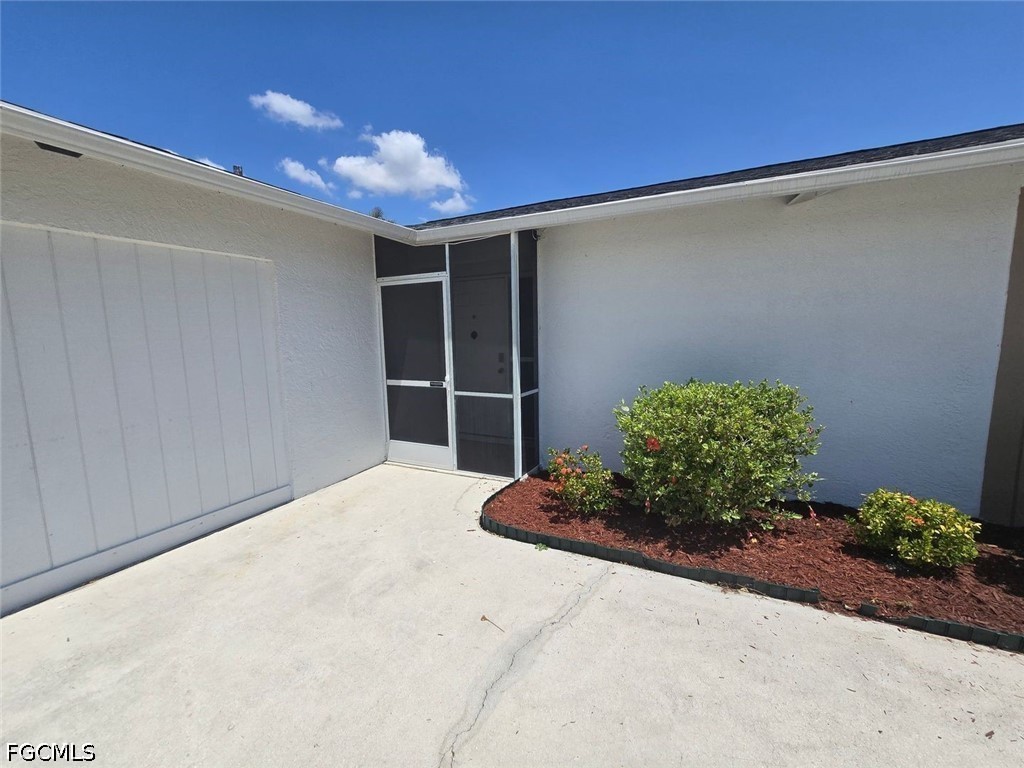 3 Bed SingleFamilyResidence for Sale in North Fort Myers, FL — photo 3