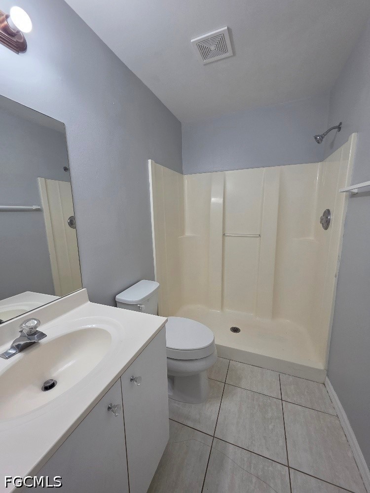 3 Bed SingleFamilyResidence for Sale in Lehigh Acres, FL — photo 3