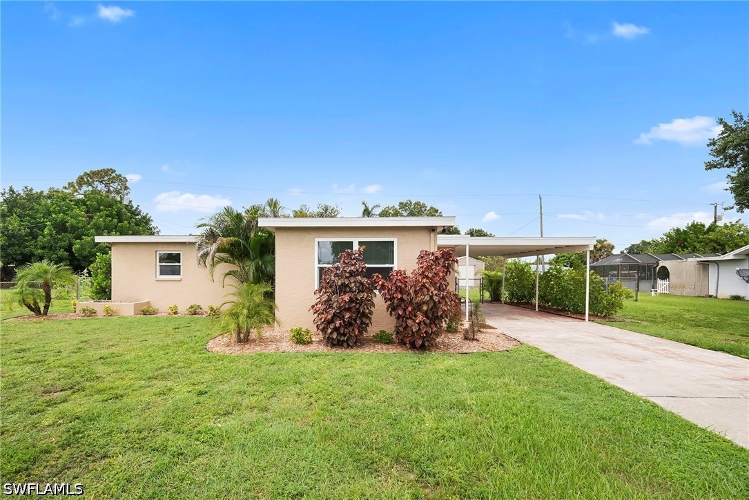 3 Bed SingleFamilyResidence for Sale in Lehigh Acres, FL — photo 3