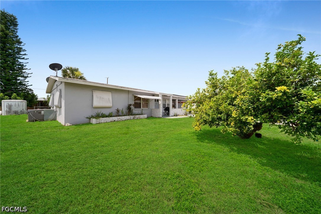 2 Bed Pool Home for Sale in Willow Brook Farms, photo 3