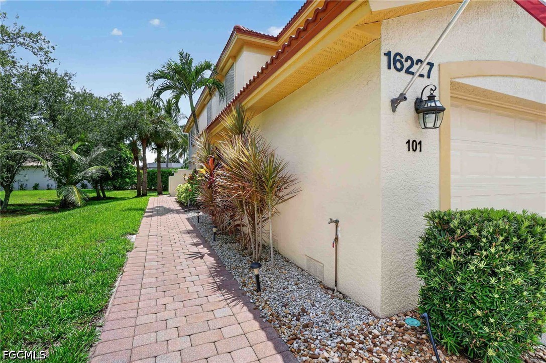 2 Bed Waterfront Home for Sale in Bay Haven, photo 3