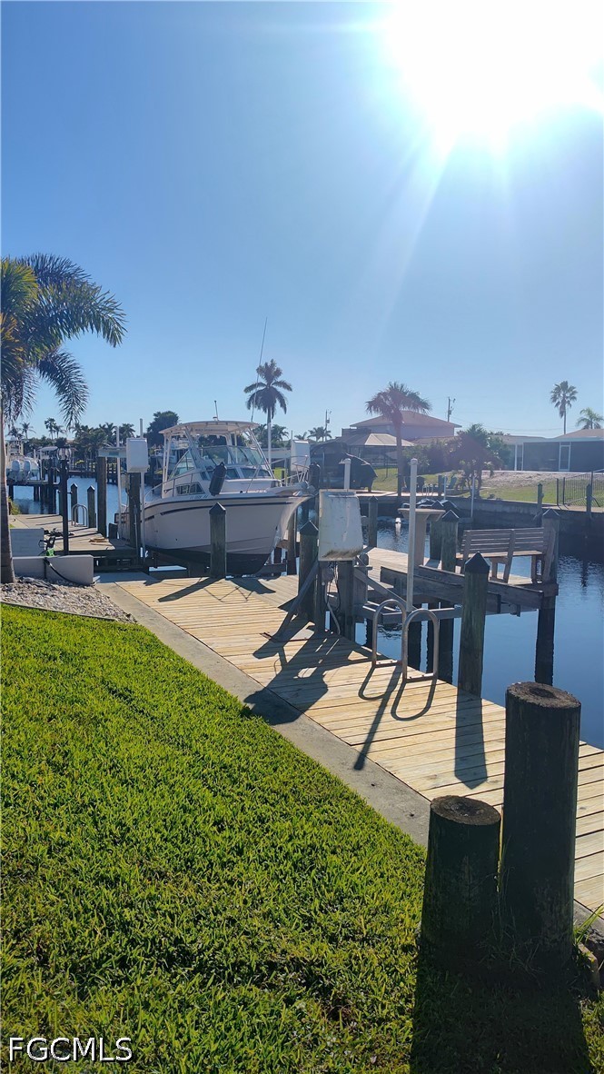 2 Bed Pool Home for Sale in Cape Coral, photo 3