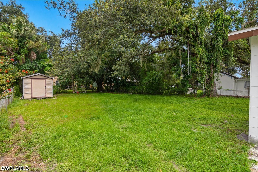 3 Bed SingleFamilyResidence for Sale in Russell Park, photo 3