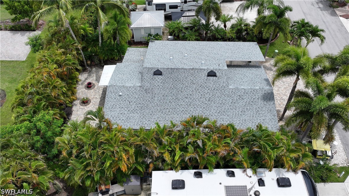 2 Bed SingleFamilyResidence for Sale in Fort Myers, photo 3
