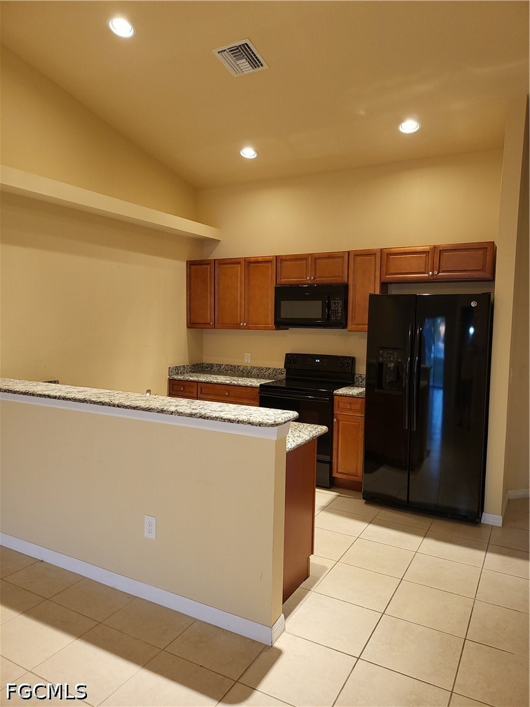 3 Bed Duplex for Sale in Cape Coral, photo 3