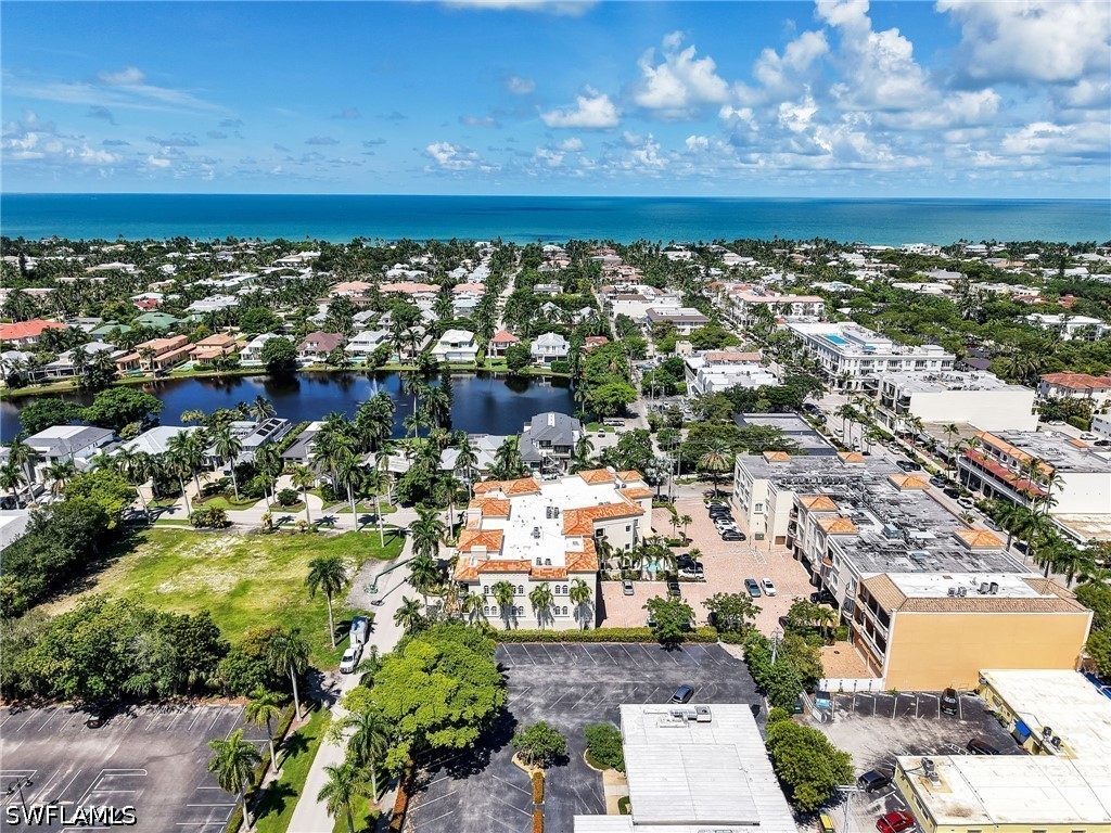 2 Bed Condominium for Sale in Naples, photo 3