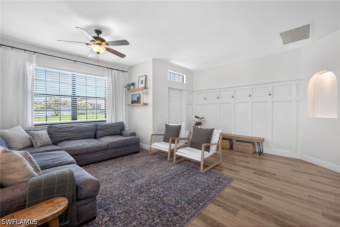 4 Bed SingleFamilyResidence for Sale in Cape Coral, photo 3