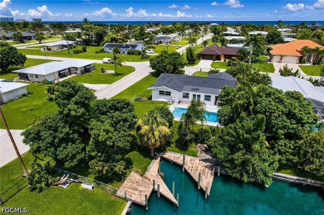3 Bed Pool Home for Sale in Cape Coral, photo 3