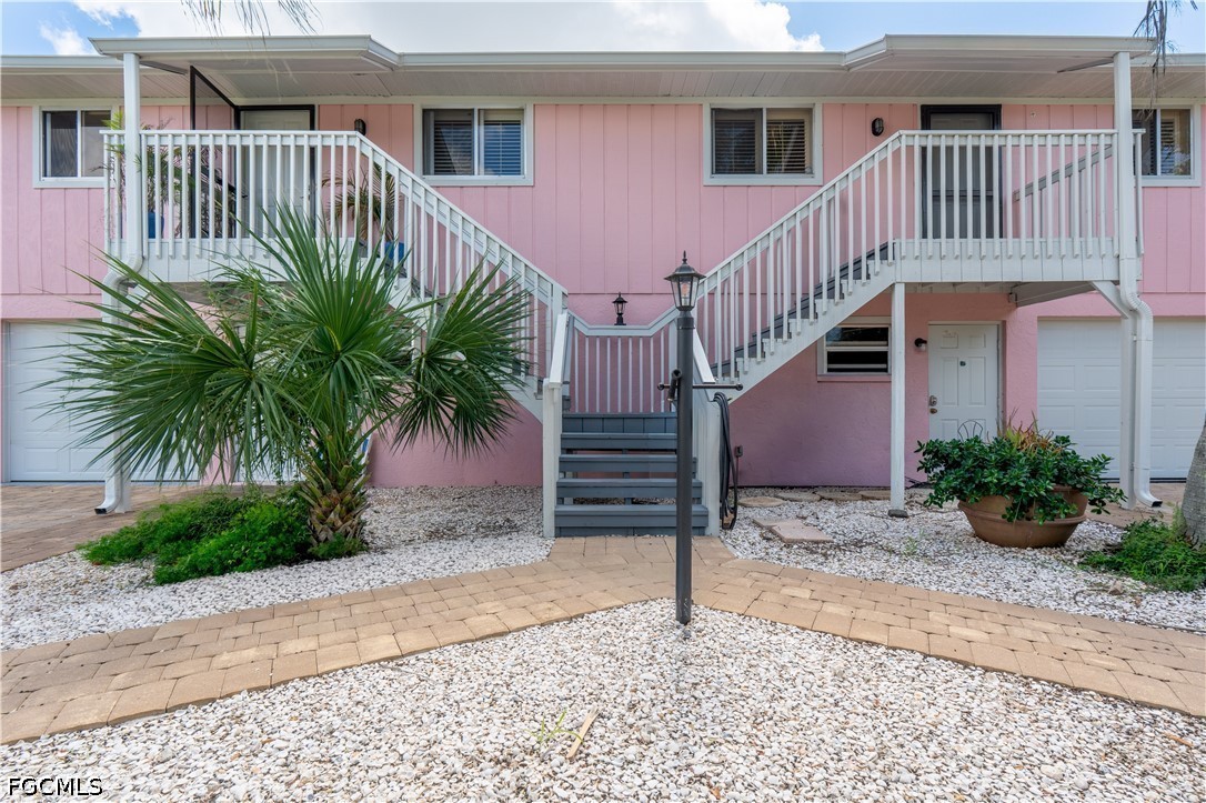 4 Bed Waterfront Home for Sale in Flamingo Lakes, photo 3
