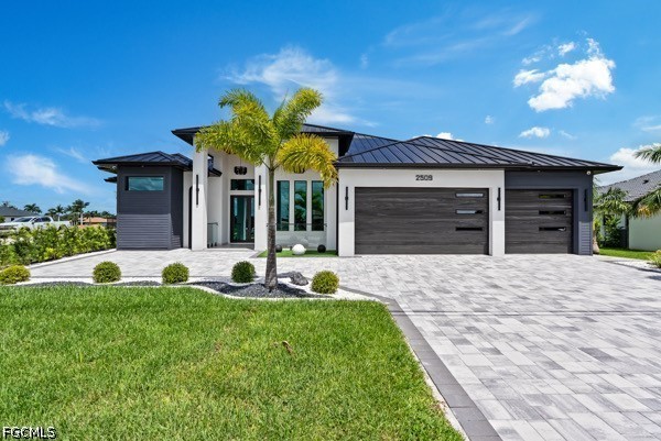 4 Bed Pool Home for Sale in Cape Coral, photo 3