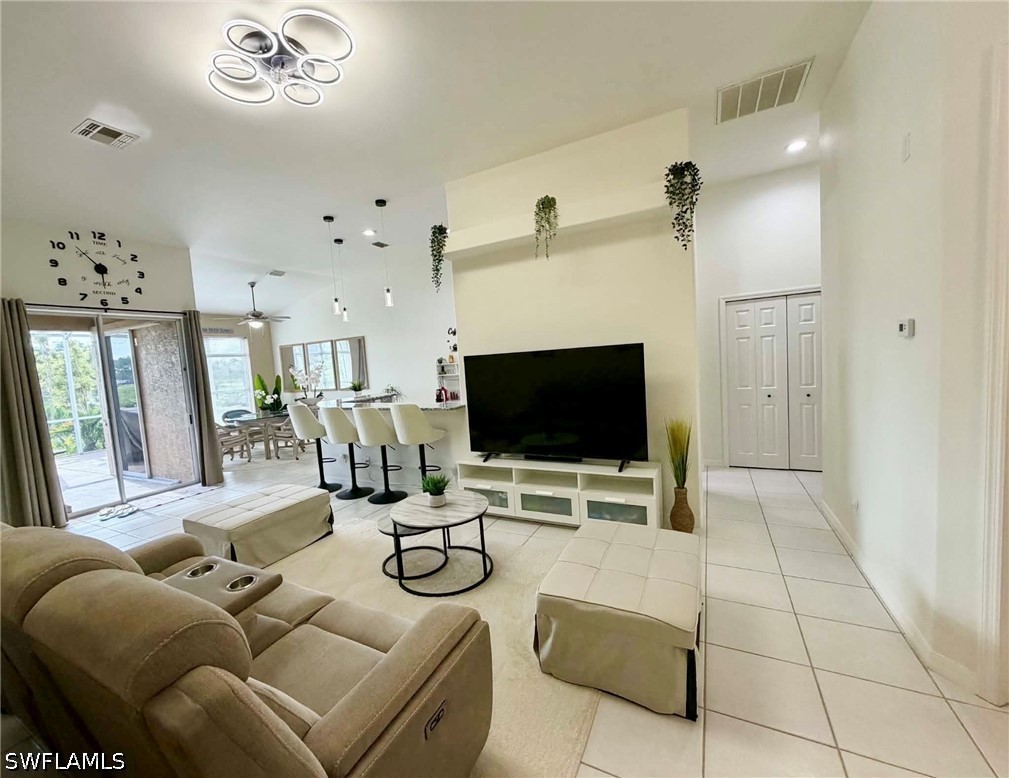3 Bed Attached for Sale in Lehigh Acres, photo 3