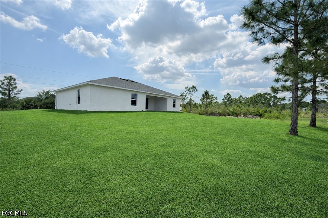3 Bed SingleFamilyResidence for Sale in Lehigh Acres, photo 3