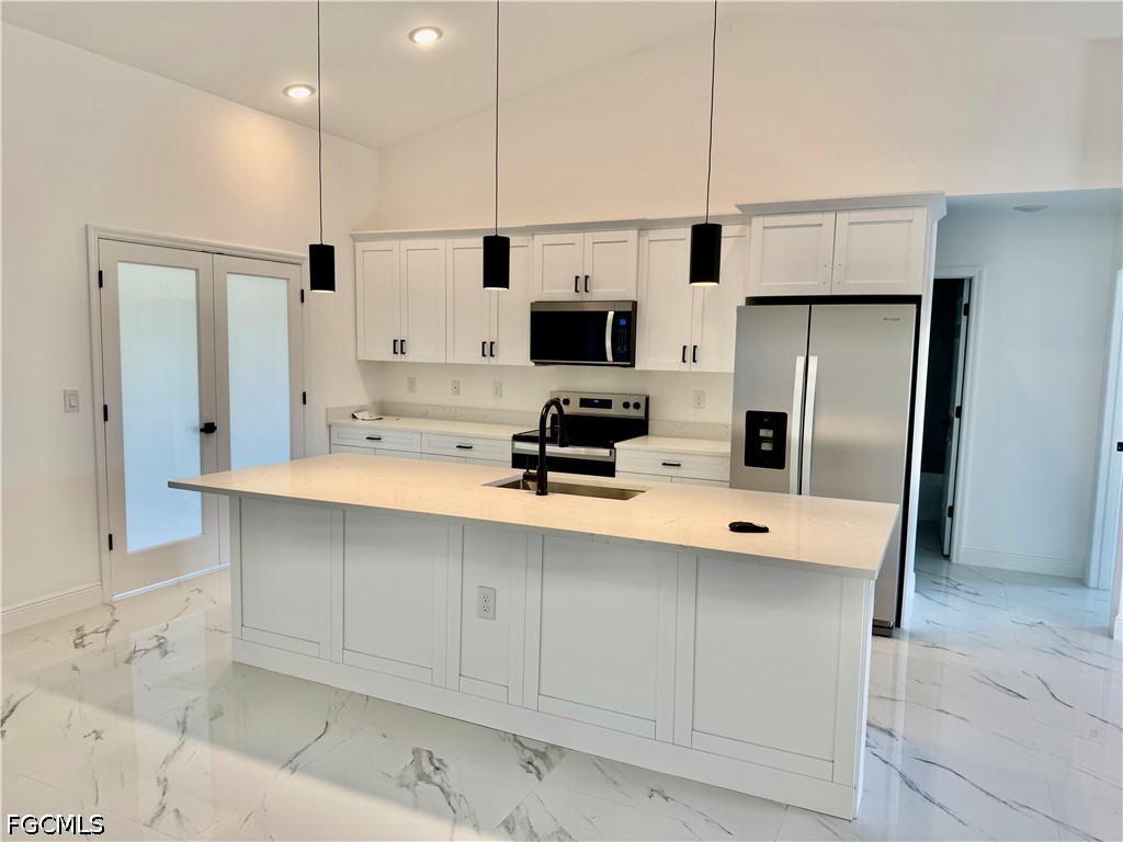 3 Bed SingleFamilyResidence for Sale in Lehigh Acres, photo 3